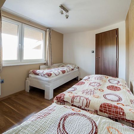 Apartmany Janka + Camp เบเชนยอวา ภายนอก รูปภาพ