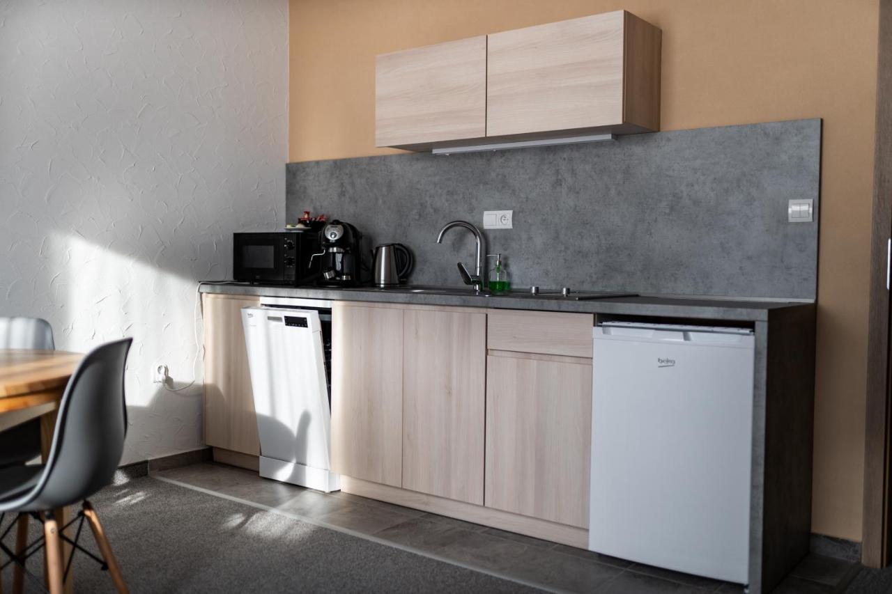 Apartmany Janka + Camp เบเชนยอวา ภายนอก รูปภาพ