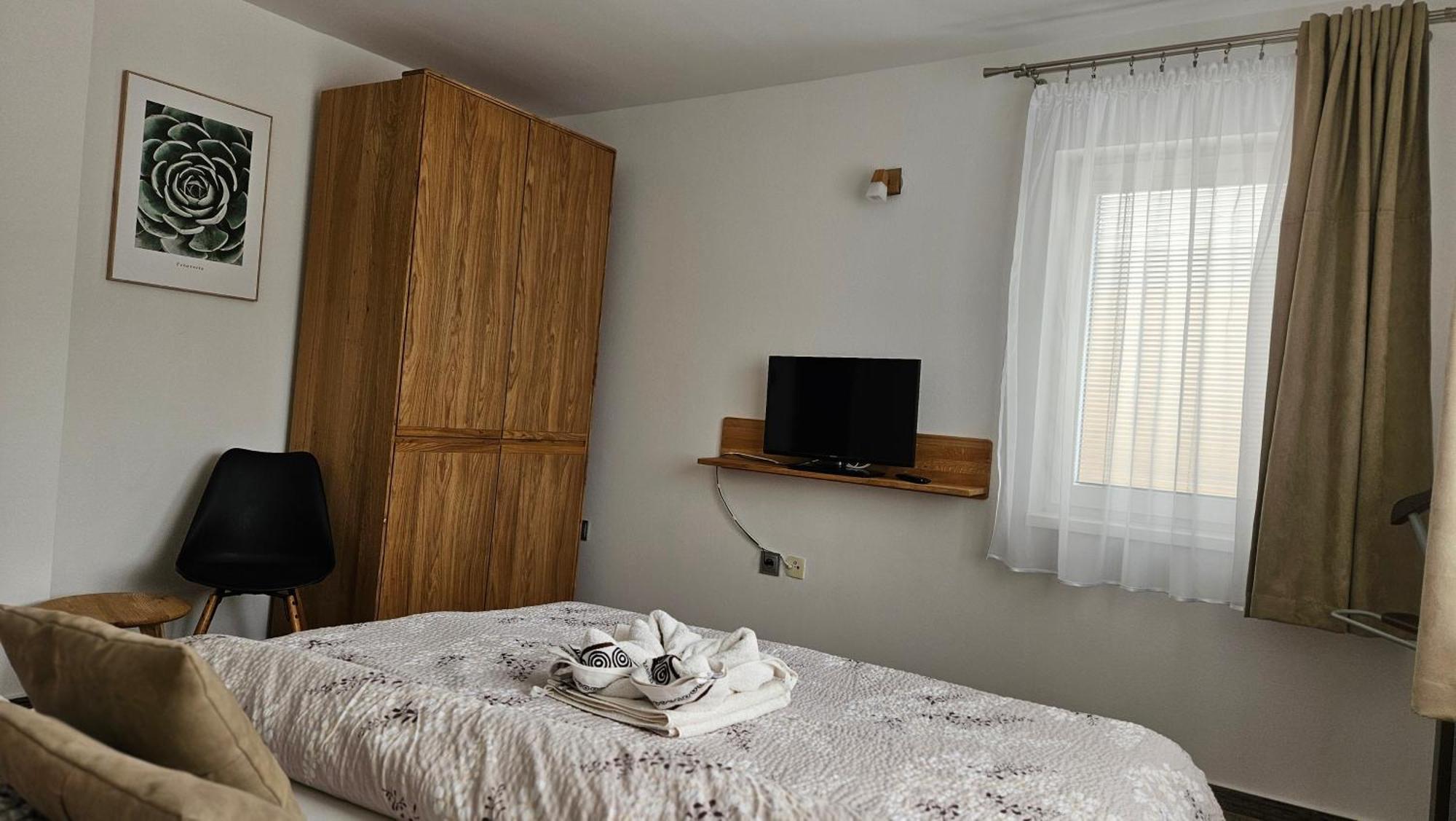 Apartmany Janka + Camp เบเชนยอวา ภายนอก รูปภาพ
