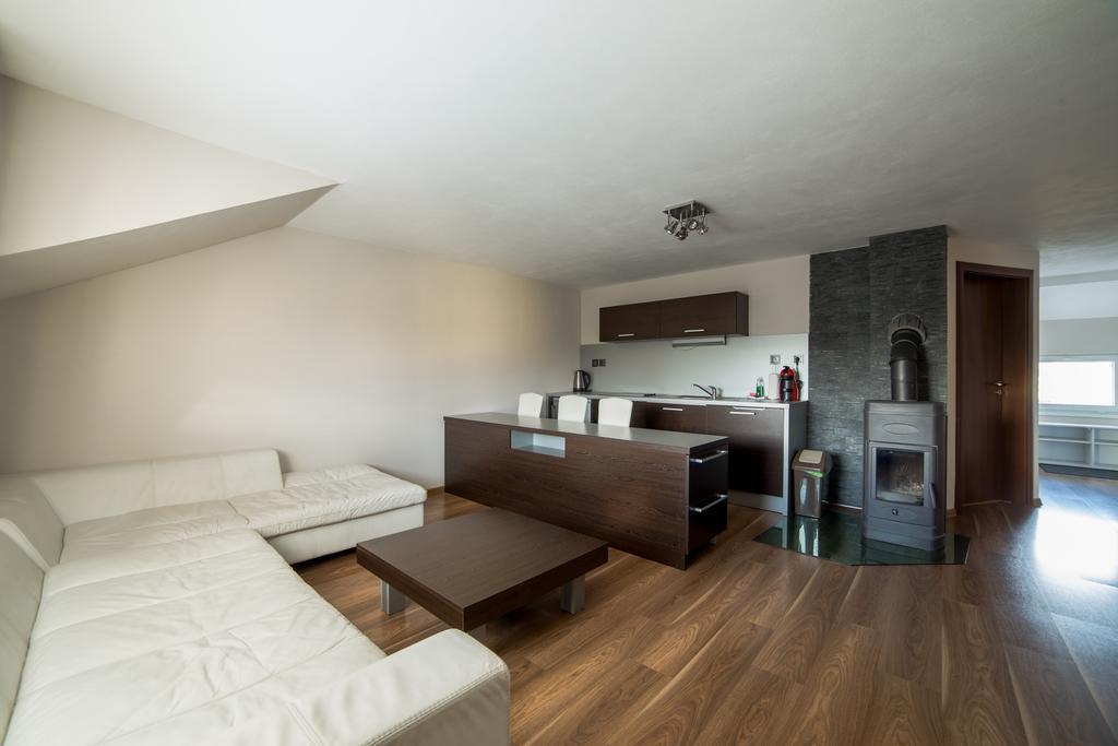Apartmany Janka + Camp เบเชนยอวา ภายนอก รูปภาพ